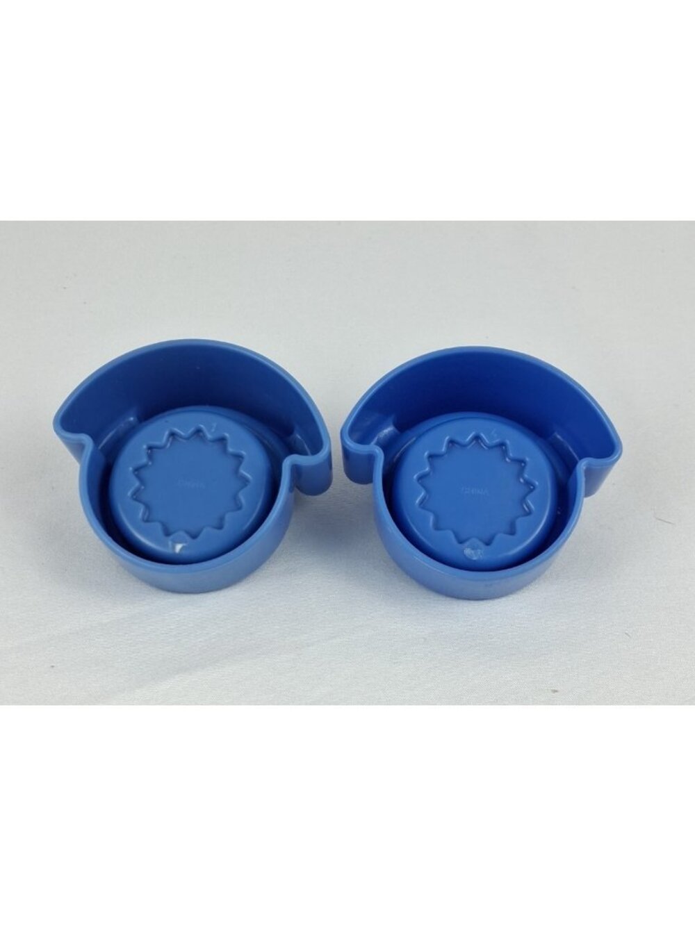 Vintage Set of Two Fisher Price Little People BLUE Chairs Accessory - Picture 4 of 5